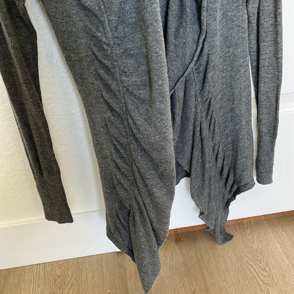 Express Cardigan - Picture 3 of 6